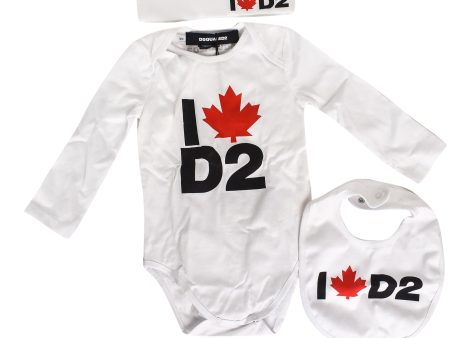 10036900 DSquared2 Baby~Beanie, Bibs and Bodysuit Set 6M Supply